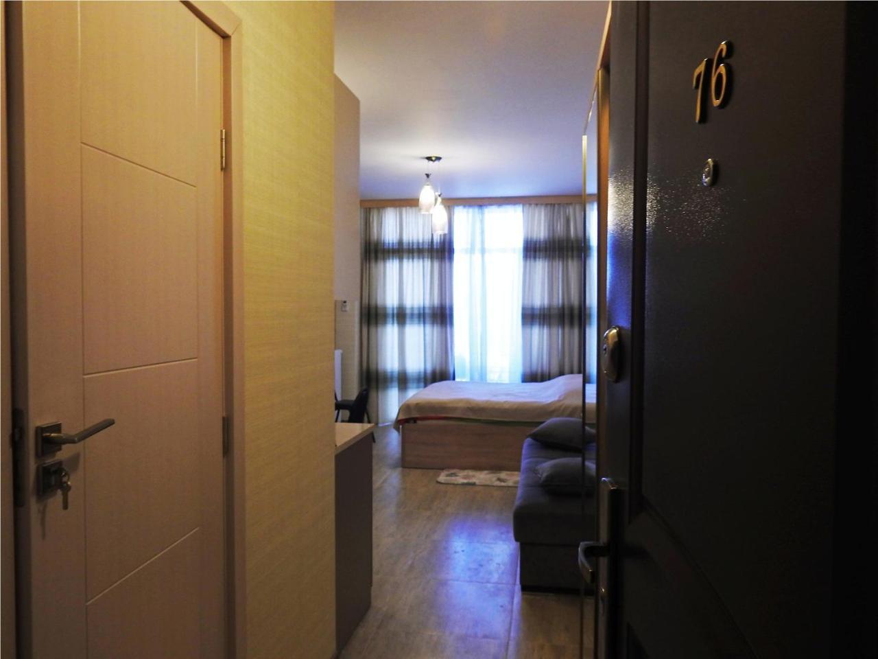 Real Palace Apartment Batumi Ngoại thất bức ảnh
