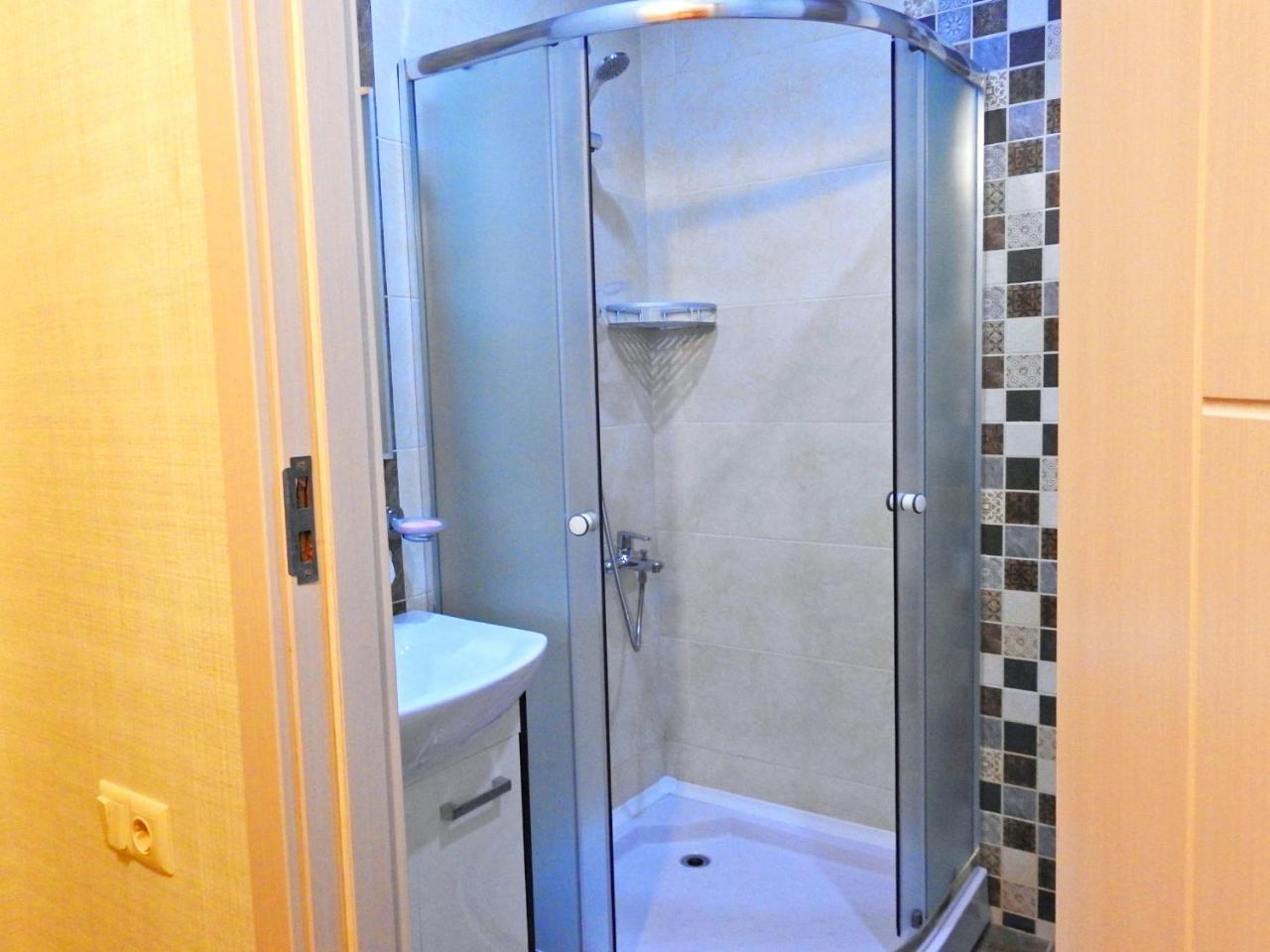 Real Palace Apartment Batumi Ngoại thất bức ảnh