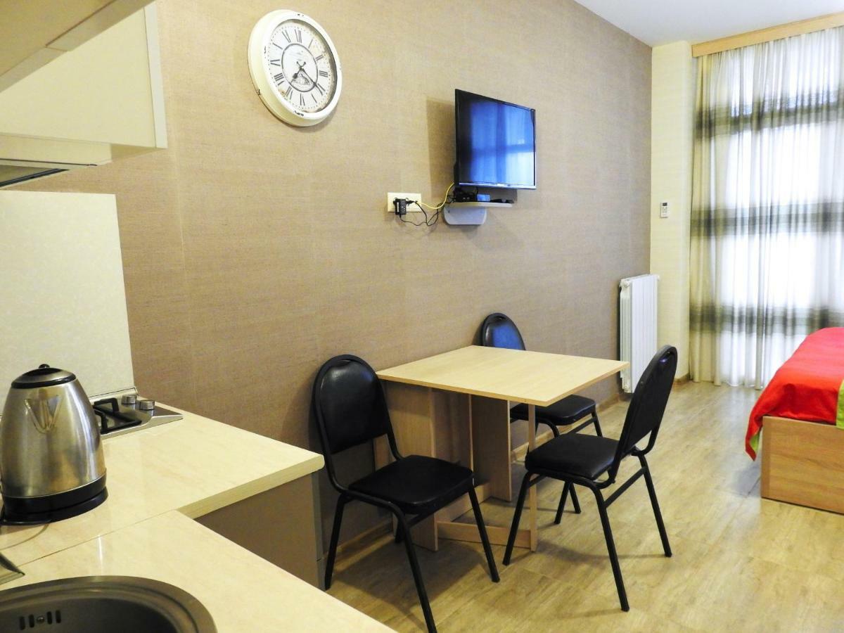 Real Palace Apartment Batumi Ngoại thất bức ảnh